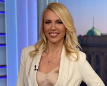 OVAJ MOĆNIK STOJI IZA IRINE VUKOTIĆ! Vrlo je uticajan i svi ga znamo sa malih ekrana (FOTO) OVAJ MOĆNIK STOJI IZA IRINE VUKOTIĆ! Vrlo je uticajan i svi ga znamo sa malih ekrana (FOTO)