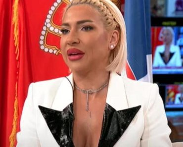 Koje koleginice je prozvala Jovana Jeremić? 3 žene sa Pinka radile iza leđa – imena poznata, sve išlo bez cenzure Koje koleginice je prozvala Jovana Jeremić? 3 žene sa Pinka radile iza leđa – imena poznata, sve išlo bez cenzure