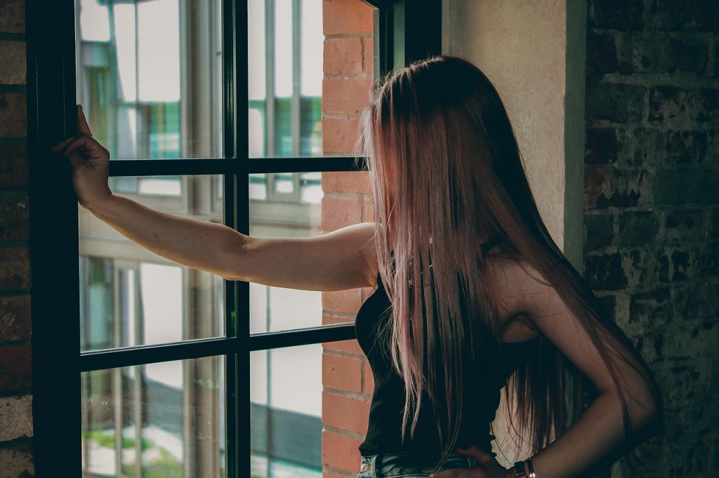 The current image has no alternative text. The file name is: woman-5348865_1280.jpg