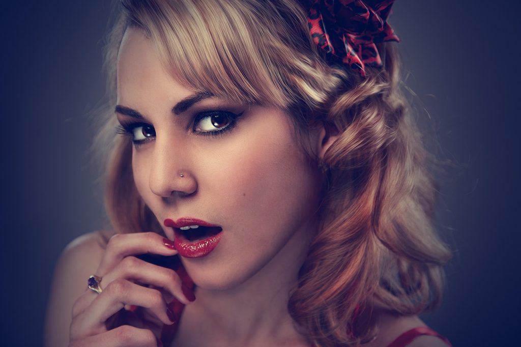 The current image has no alternative text. The file name is: woman-660806_1280.jpg