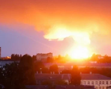 Počela Putinova odmazda! Nećete verovati šta je u Kijevu razorio do temelja – svet šokiran prizorima iz prestonice (VIDEO)