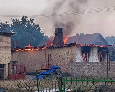 ALARMANTNO! CELO selo na jugu SRBIJE izgorelo , 300 kuća PROGUTALA VATRA: Požari ne prestaju! Prizori su JEZIVI! (FOTO)