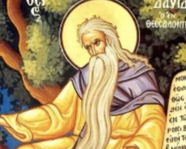 Danas je veliki praznik, pred ovog sveca su doveli mladića koji… Običaj je jako STROG, tiče se BOLESTI i nikako..