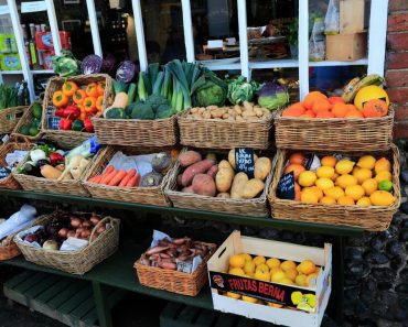 Ovo je najotrovnije voće koje Srbi obožavaju da konzumiraju: Prepuno je pesticida, a većina ga jede svaki dan