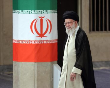 JEDNA OD NAJVEĆIH SVETSKIH SILA NAORUŽAVA IRAN DO ZUBA Amerikanci i Izraelci će da pozelene: Stižu brutalni AVIONI!