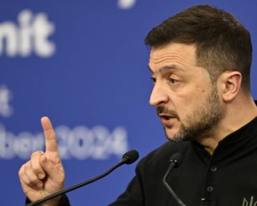 ZELENSKI ŠOKIRAO NOVOM ODLUKOM: Evo ko je na meti