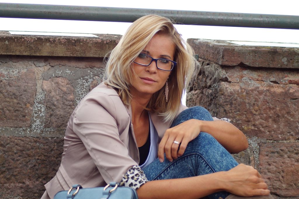The current image has no alternative text. The file name is: girl-1000539_1280.jpg