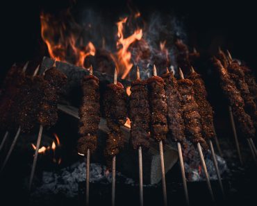 Ovo je najgore meso koje možete pojesti: Prepuno je soli i holesterola, stvara upale, gomila salo i uništava srce