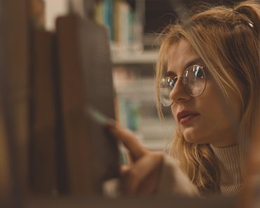 Uzela joj karticu ali onda sledi pravi šok! Uzela joj karticu ali onda sledi pravi šok!