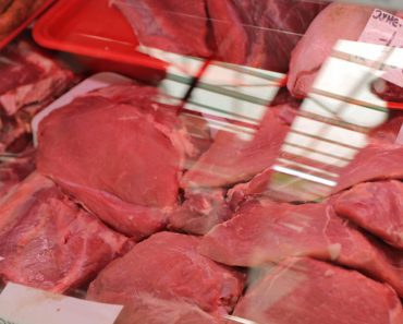 Ako imate preko 60. godina, ovo ne smete da jedete ni pod tačkom razno! Srbi se dave u tome, ne znaju da je opasno Ako imate preko 60. godina, ovo ne smete da jedete ni pod tačkom razno! Srbi se dave u tome, ne znaju da je opasno