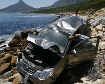 Tela pronađena u provaliji, jedna stvar ih je skupo koštala! (FOTO) Tela pronađena u provaliji, jedna stvar ih je skupo koštala! (FOTO)
