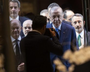 Šta to Erdogan radi?! Turčin povukao potez koji je odjeknuo poput bombe, jednim korakom uterao strah u kosti svima! Šta to Erdogan radi?! Turčin povukao potez koji je odjeknuo poput bombe, jednim korakom uterao strah u kosti svima!