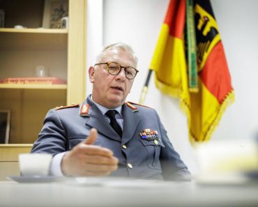 “MOŽEMO ODMAH DA POČNEMO DA UČIMO RUSKI AKO…” Nemački general uznemirio javnost: Otkrio je ZASTRAŠUJUĆE STVARI! “MOŽEMO ODMAH DA POČNEMO DA UČIMO RUSKI AKO…” Nemački general uznemirio javnost: Otkrio je ZASTRAŠUJUĆE STVARI!