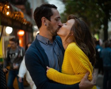 Upoznala sam duplo mladjeg od sebe i sada …