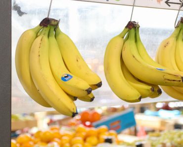 Devojka je jela samo i isključivo banane čak 12 dana: Htela je da očisti organizam, evo šta joj se na kraju desilo