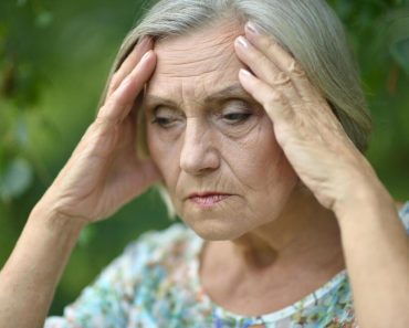 Baka imala vrtoglavice i zujanje u ušima: Kad je otišla kod lekara SVET JOJ SE OKRENUO NAGLAVAČKE, saopštili joj…