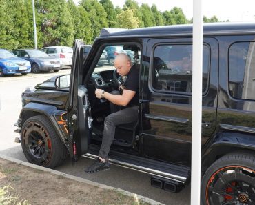 Majko mila, njegov auto skuplji je nego nečiji stan: Kada se pojavio u besnoj mašini ljudima pale vilice, papreno Majko mila, njegov auto skuplji je nego nečiji stan: Kada se pojavio u besnoj mašini ljudima pale vilice, papreno