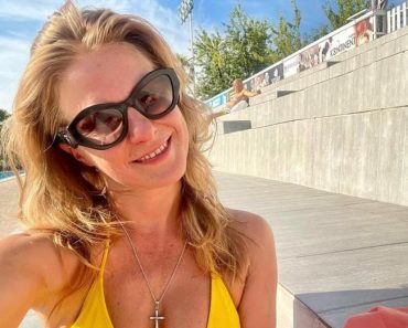 Ingrid iz “Selo gori ” pokazala čime raspolaže: Bujno poprsje samo što ne prsne, baš je jaka