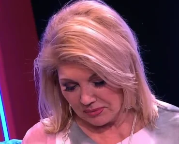 SUZANA MANČIĆ NAKON ĆERKINE SVADBE VAN SEBE OD BESA Voditeljka se oglasila, javnost mora da zna šta se zaista dešava u njenoj kući! SUZANA MANČIĆ NAKON ĆERKINE SVADBE VAN SEBE OD BESA Voditeljka se oglasila, javnost mora da zna šta se zaista dešava u njenoj kući!