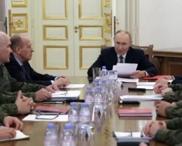 Nije dobro! Putin sazvao hitan sastanak sa generalima i saopštio teške vesti – dogodilo se ovo