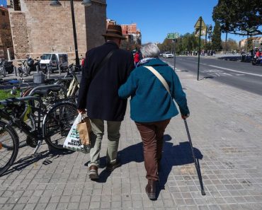 Mnogi nemaju pojma da ovako mogu naslediti 100 odsto penzije: Uslovi su jednostavni, evo objašnjenja Mnogi nemaju pojma da ovako mogu naslediti 100 odsto penzije: Uslovi su jednostavni, evo objašnjenja