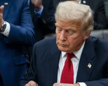 Dok Putin priča o NIS-u, iz SAD stižu vesti: Tramp potpisao zakon koji pogađa i Srbiju Dok Putin priča o NIS-u, iz SAD stižu vesti: Tramp potpisao zakon koji pogađa i Srbiju