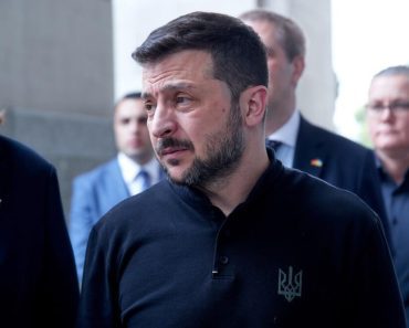 ZELENSKI PRIZNAO SVE! Konačno je otkrio ŠTA SE ZAISTA DEŠAVA, planeta zanemela u sekundi ZELENSKI PRIZNAO SVE! Konačno je otkrio ŠTA SE ZAISTA DEŠAVA, planeta zanemela u sekundi