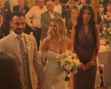 “KUME, ŠTO NE KAŽEŠ DA MU SPAVAŠ SA ŽENOM?”: Sveštenik razotkrio aferu usred Ostroga! Umesto da ih venča… “KUME, ŠTO NE KAŽEŠ DA MU SPAVAŠ SA ŽENOM?”: Sveštenik razotkrio aferu usred Ostroga! Umesto da ih venča…