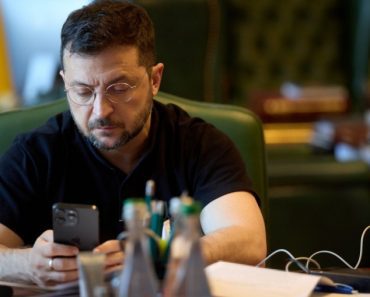 NEŠTO OPASNO SE KRČKA?! Zelenski razvezao jezik, pa digao celu planetu na noge, OVO JE UPRAVO IZNEO U JAVNOST! NEŠTO OPASNO SE KRČKA?! Zelenski razvezao jezik, pa digao celu planetu na noge, OVO JE UPRAVO IZNEO U JAVNOST!